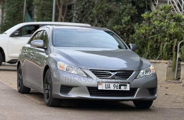 Toyota Mark X 2.5 AWD 2011 Gray