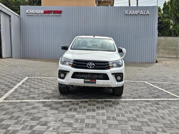 Toyota Hilux 2017 White