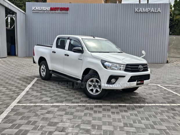 Toyota Hilux 2017 White