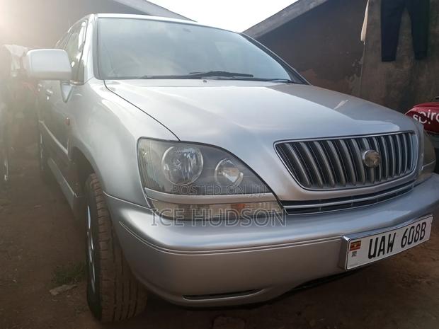 Toyota Harrier 2000 Beige