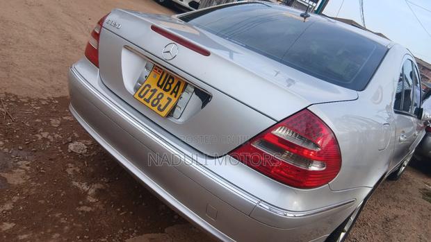 Mercedes-Benz E320 2004 Silver