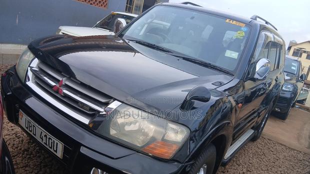 Mitsubishi Pajero 2005 Black