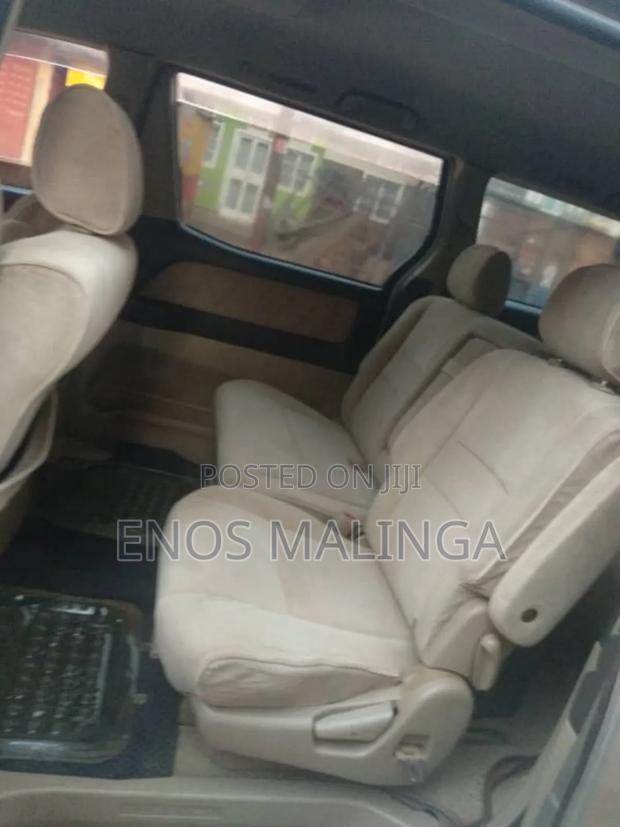 Toyota Alphard 2.4 Petrol FWD 2003 Silver