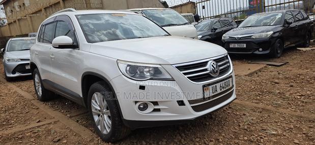 Volkswagen Tiguan 2011 White