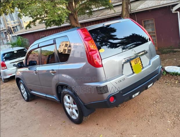 Nissan X-Trail 2.0 Petrol XE 2010 Gray