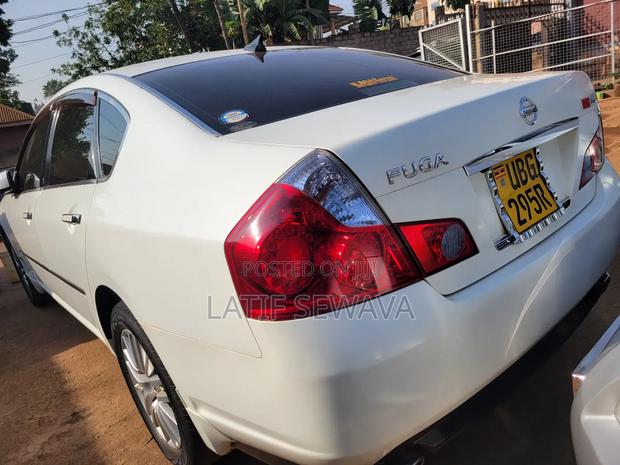Nissan Fuga 2005 White