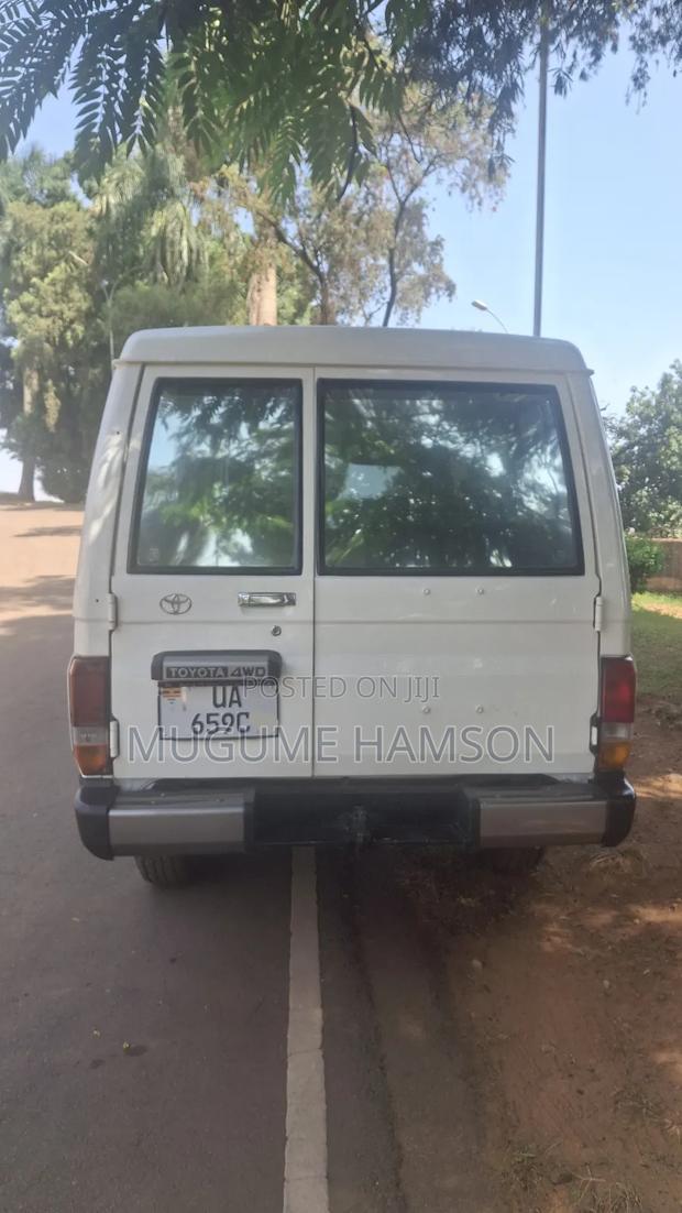 Toyota Land Cruiser 2014 White