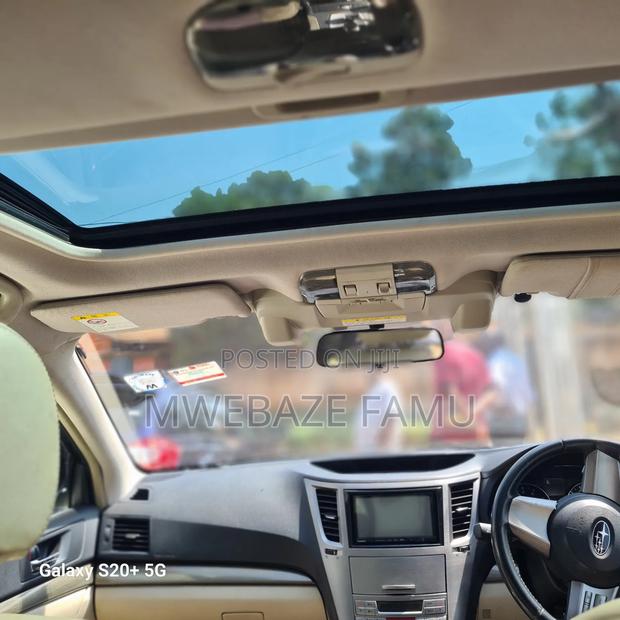 Subaru Outback 2011 White