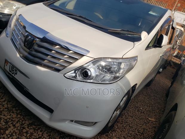Toyota Alphard 2010 White