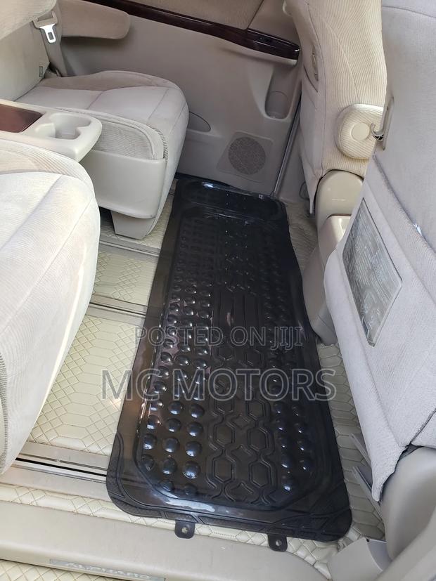 Toyota Alphard 2010 White