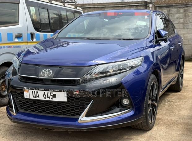 Toyota Harrier 2.0 2017 Blue