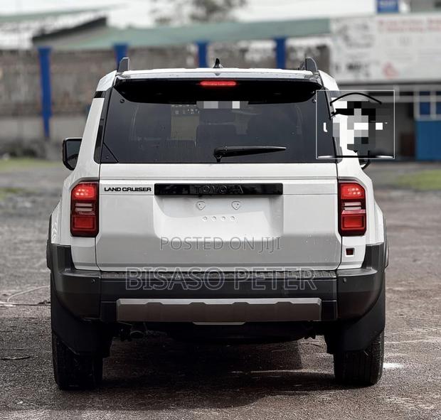 Toyota Land Cruiser Prado 2.8 2024 White