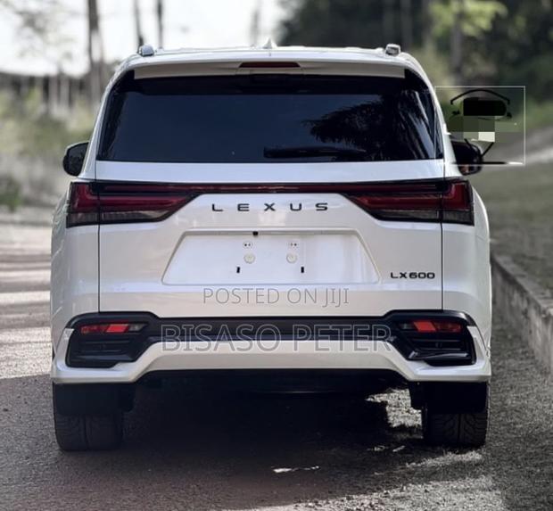 Lexus LX LX 600 2024 White