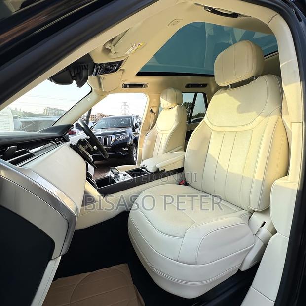 Land Rover Range Rover Vogue 2022 Black