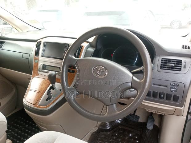 Toyota Alphard 2008 Silver