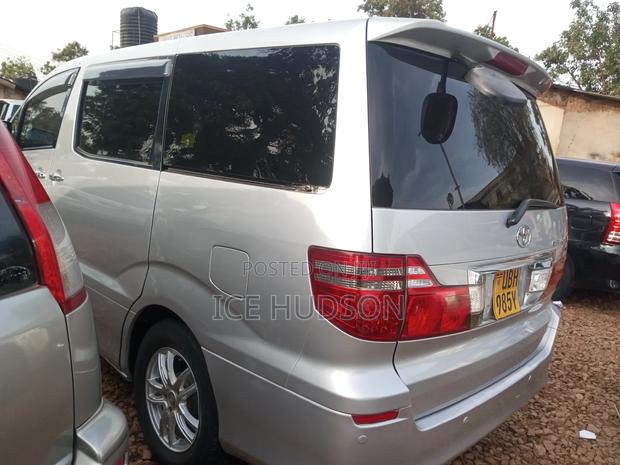 Toyota Alphard 2008 Silver