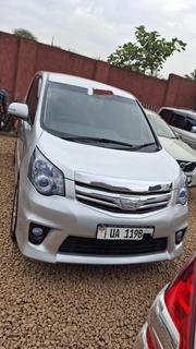 Toyota Noah 2.0 143hp AWD (8 Seater) 2013 Silver for sale