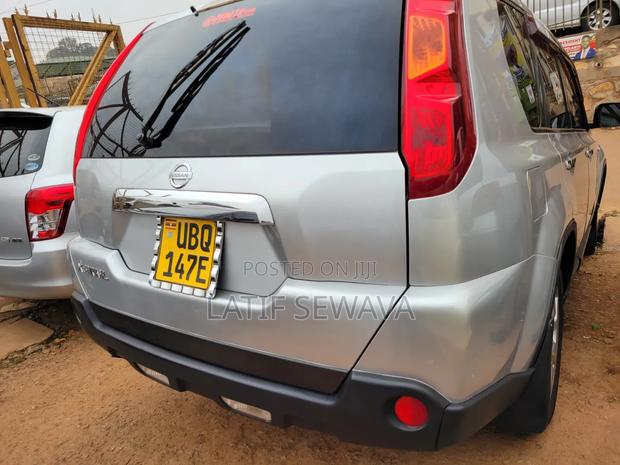 Nissan X-Trail 2.0 Petrol XE 2010 Silver