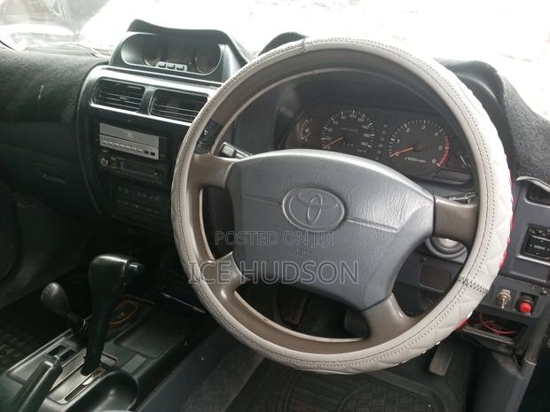 Toyota Land Cruiser Prado 2000 Blue