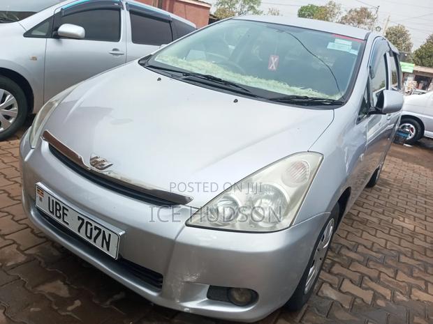 Toyota Wish 2004 Teal