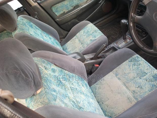 Toyota Carib 2000 Black