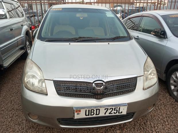 Toyota Corolla Spacio 2004 Gold