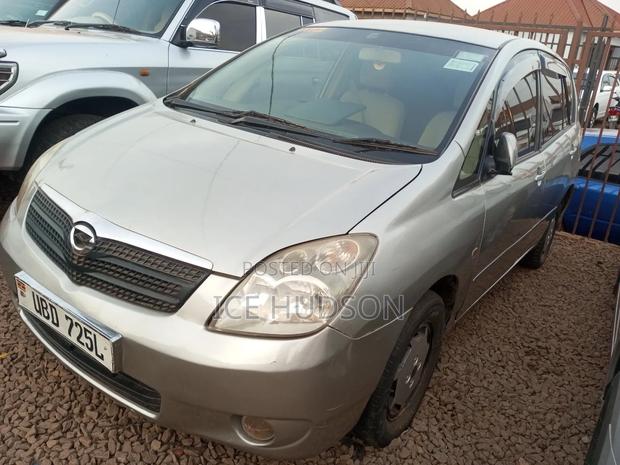 Toyota Corolla Spacio 2004 Gold