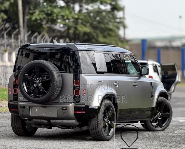 Land Rover Defender 2021 Gray