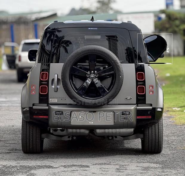 Land Rover Defender 2021 Gray