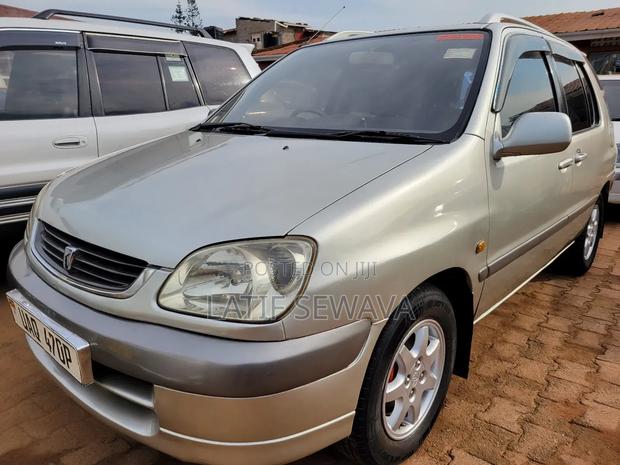 Toyota Raum 1.5 AWD 1998 Silver