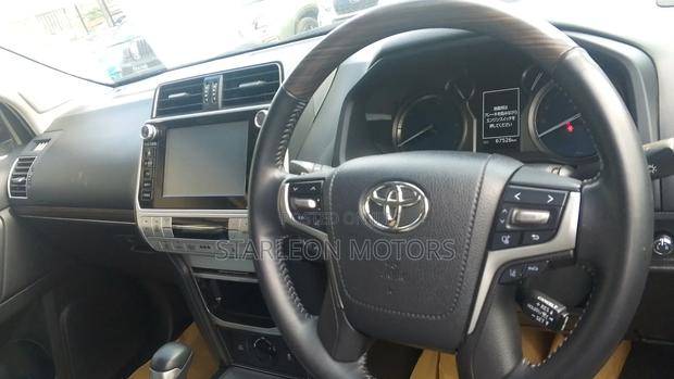 Toyota Land Cruiser Prado 4.0 Petrol TX-L 2017 White