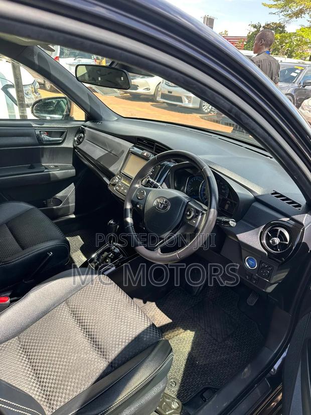 Toyota Corolla Fielder 1.5 Hybrid FWD 2017 Matt Black