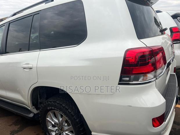 Toyota Land Cruiser 4.5 V8 TD 2020 White