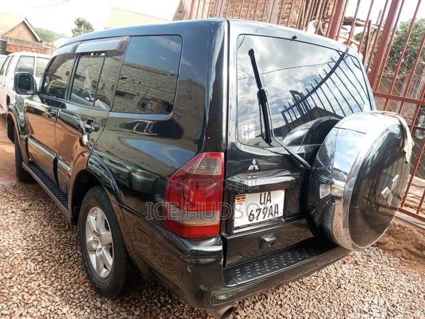 Mitsubishi Pajero 2008 Black