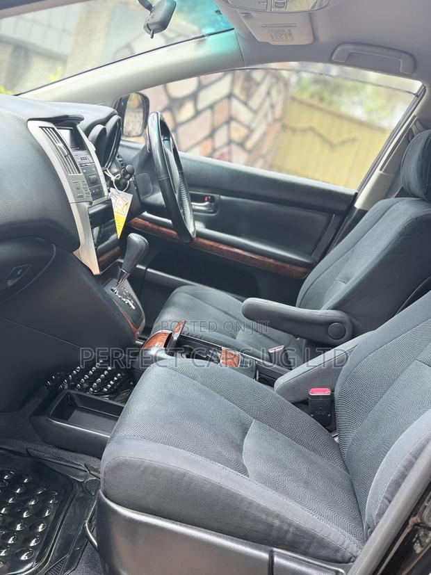 Toyota Harrier 2.4 2010 Black