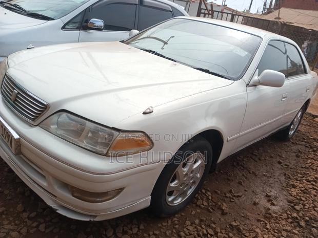 Toyota Mark II 1999 White
