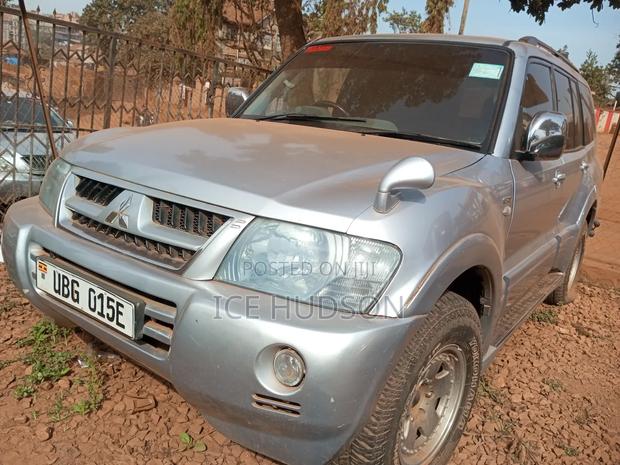 Mitsubishi Pajero 2008 Silver