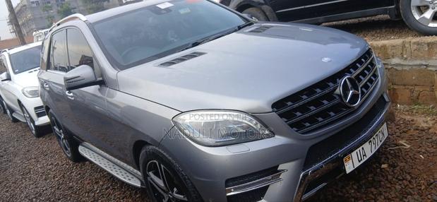 Mercedes-Benz M Class ML350 4MATIC 4dr SUV AWD (3.5L 6cyl 7A) 2015 Gray