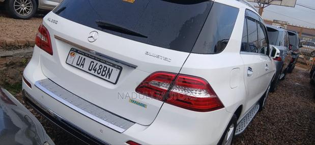 Mercedes-Benz M Class ML350 4dr SUV (3.5L 6cyl 7A) 2015 White