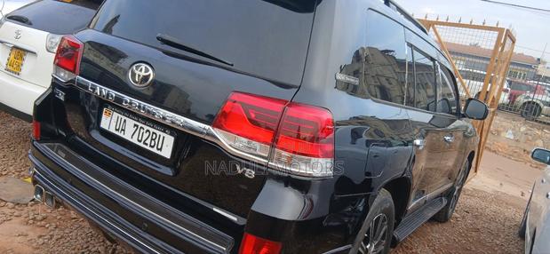 Toyota Land Cruiser 4.6 V8 ZX 2015 Black