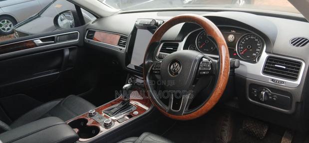 Volkswagen Touareg V6 Executive AWD 4MOTION 2015 Gray