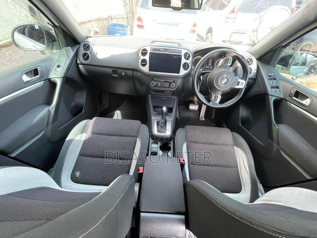 Volkswagen Tiguan S 2013 White
