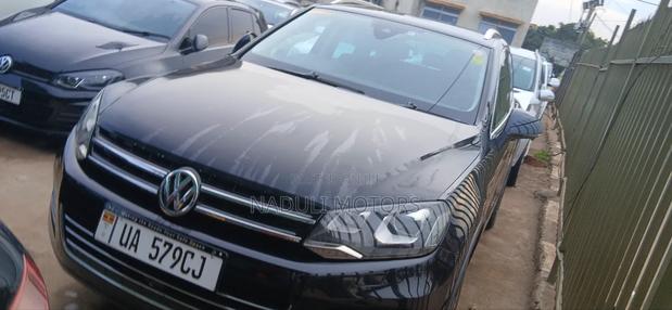 Volkswagen Touareg V6 Executive AWD 4MOTION 2015 Black