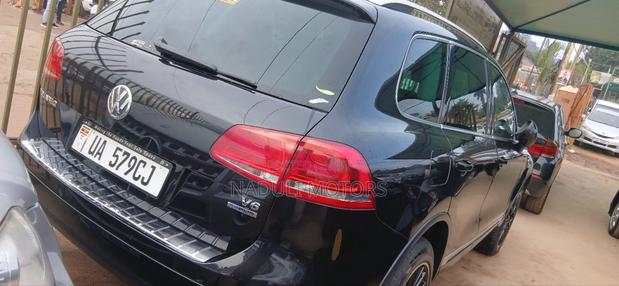 Volkswagen Touareg V6 Executive AWD 4MOTION 2015 Black