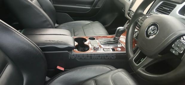Volkswagen Touareg V6 Executive AWD 4MOTION 2015 Black