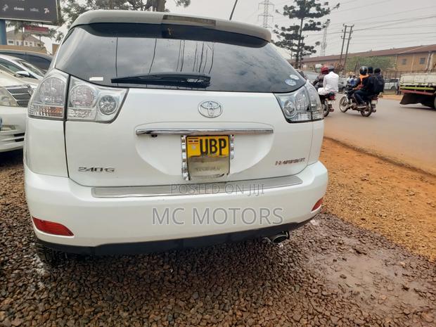 Toyota Harrier 2.4 2009 White