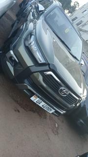 Toyota Hilux 2018 Gray for sale