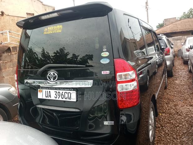 Toyota Noah 2011 Burgundy