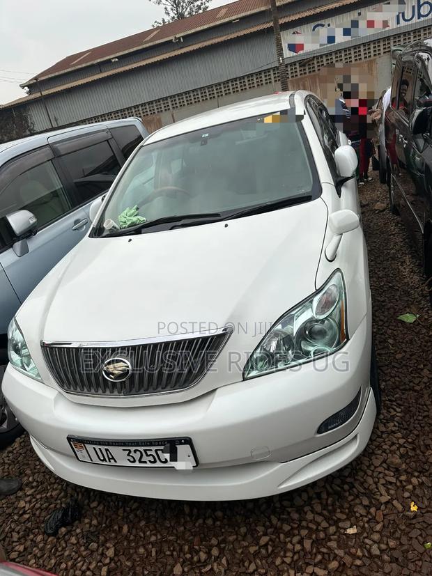 Toyota Harrier 2.4 2010 White