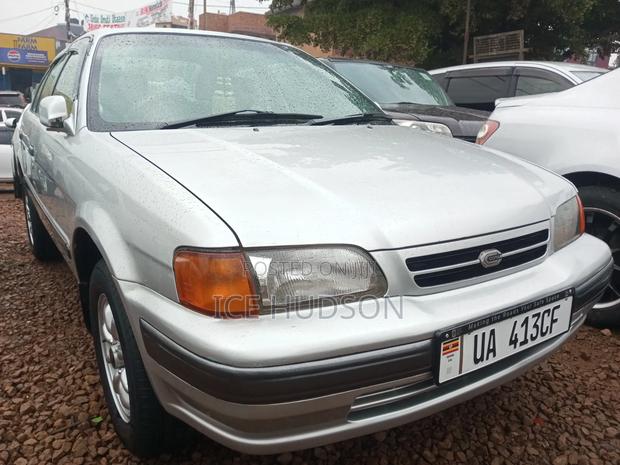 Toyota Corsa 2001 Silver